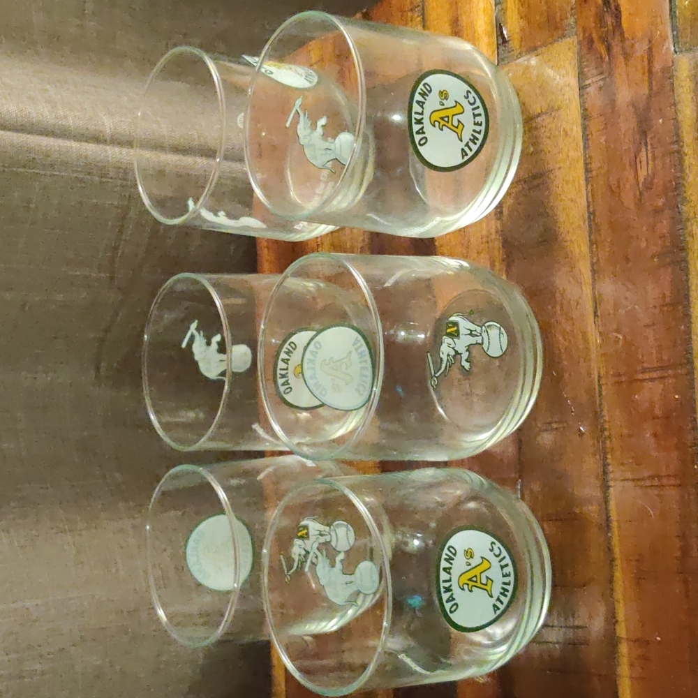 Vintage 1988 Oakland Athletics Glasses